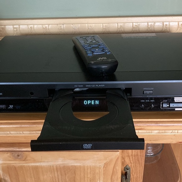 JVC XV-S40 Compu Link dvd/cd player with remote - Picture 3 of 10